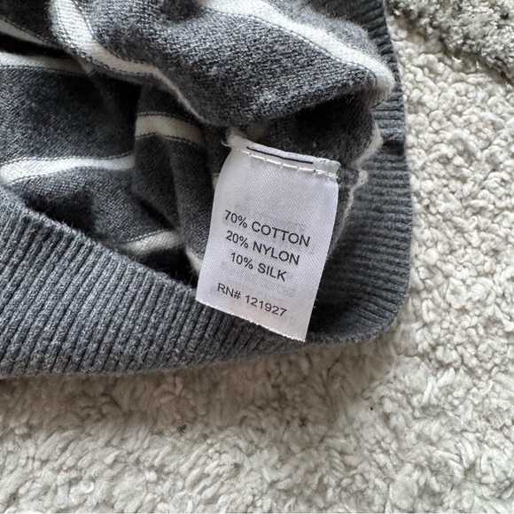Johnnie-O sweater gray white striped Crewneck lightweight medium - Picture 5 of 6